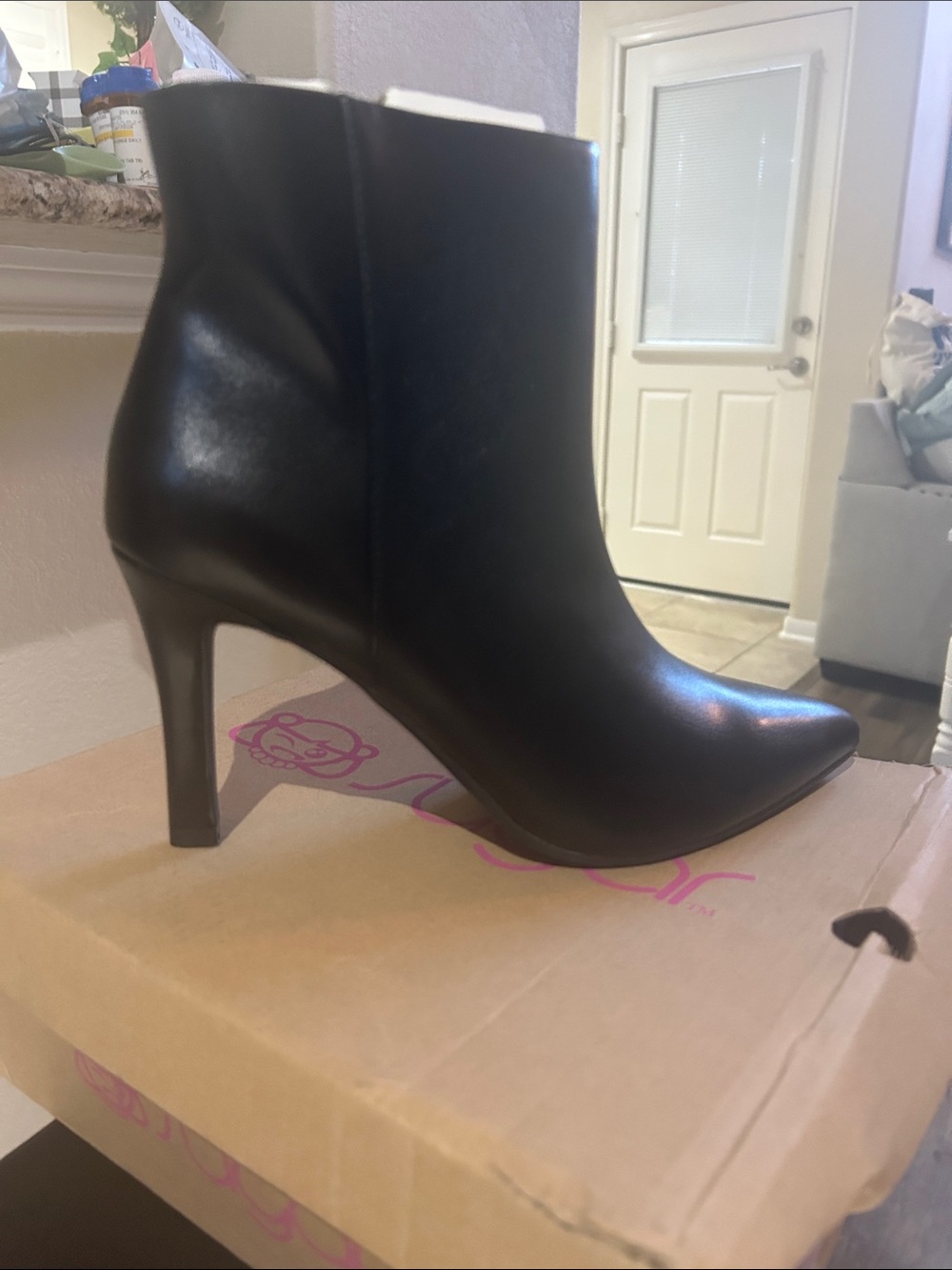 NIB Black Women’s Pointed-Toe Ankle Boots - Classic High Heel 11